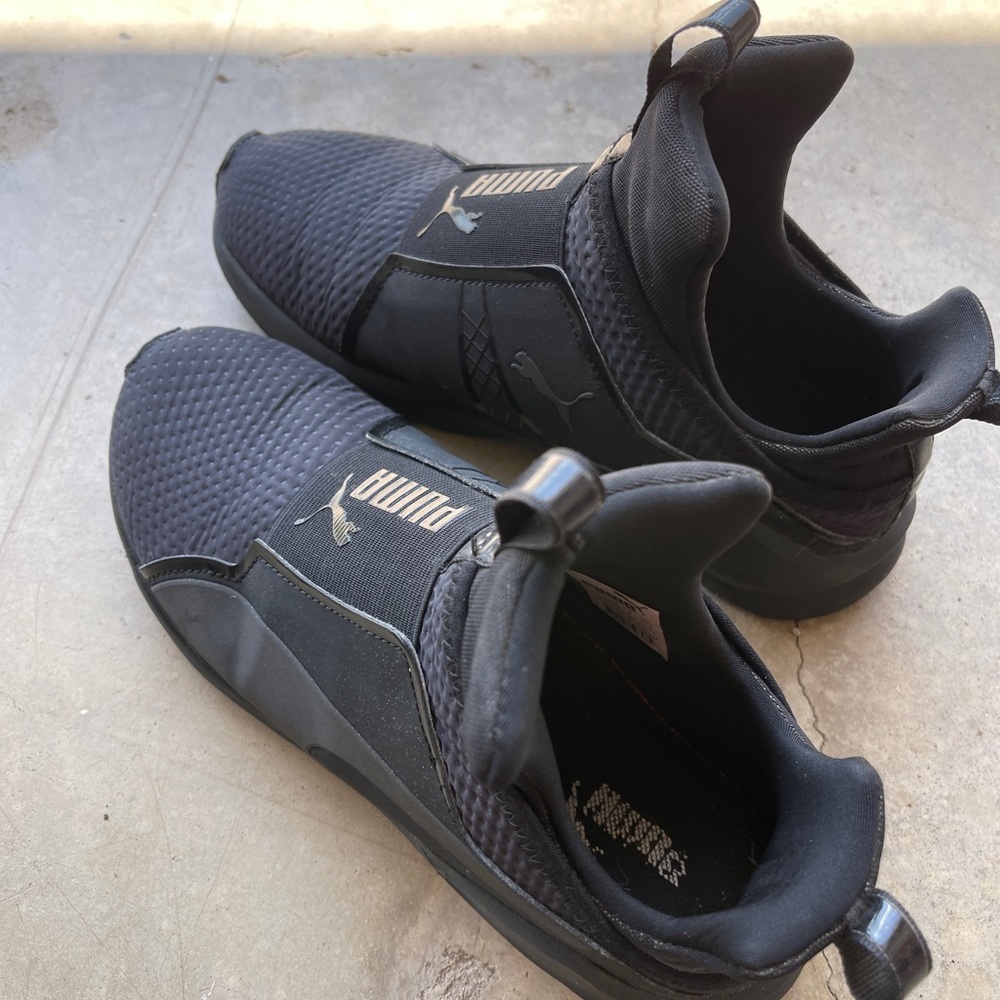 Puma women sneaker SZ 7